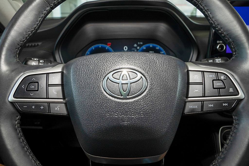 Used 2024 Toyota Grand Highlander Limited image 14