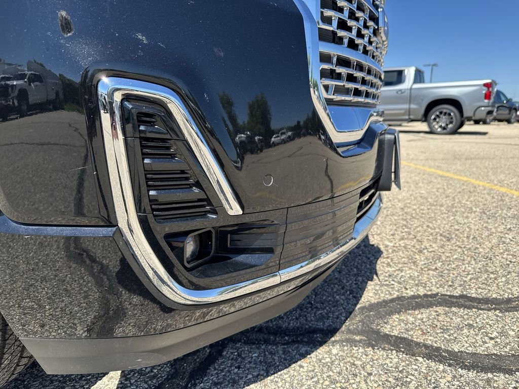 Certified 2023 GMC Acadia Denali w/ Black Diamond Edition AWD/4WD image 9