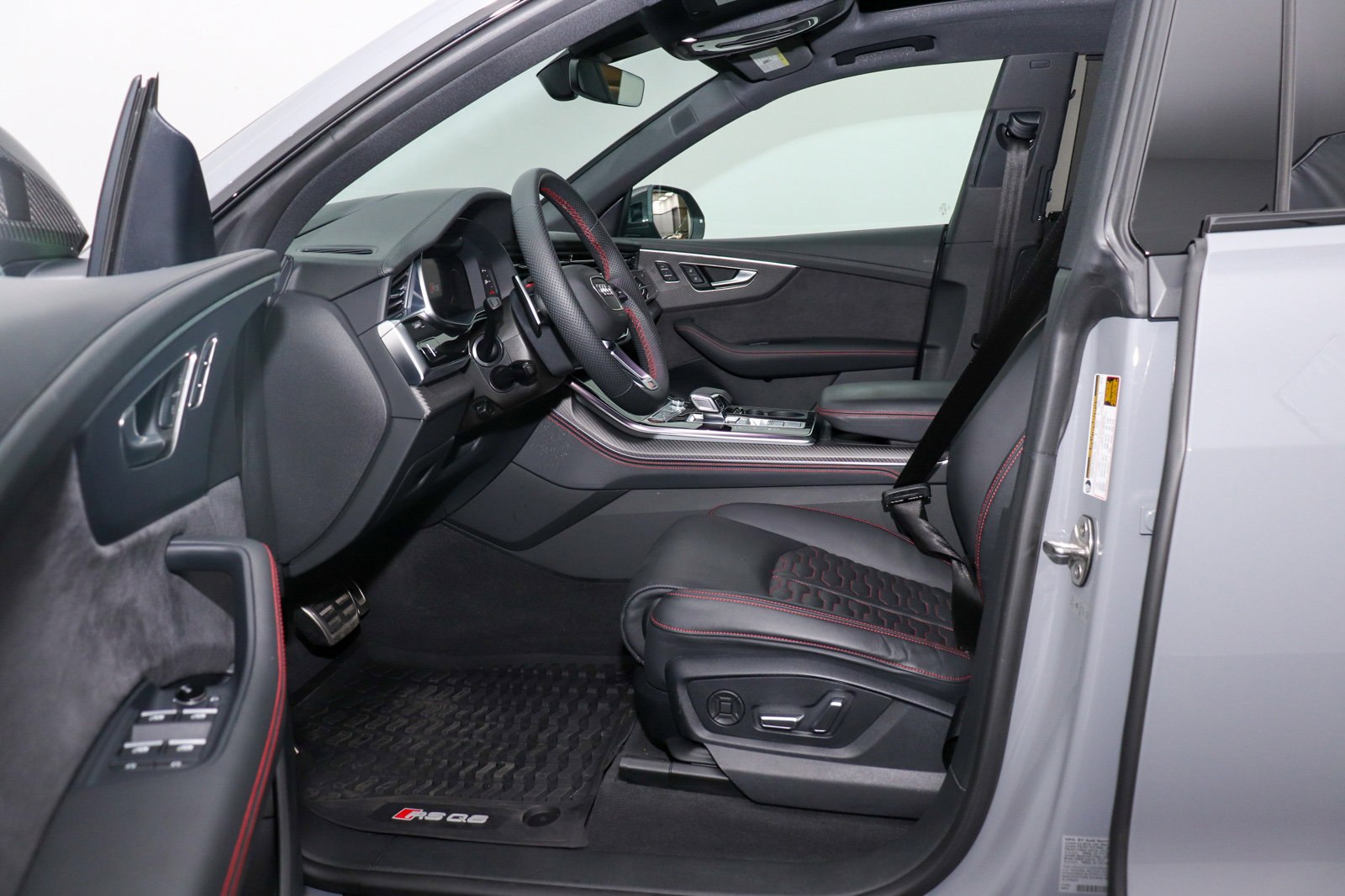 Used 2024 Audi RS Q8 image 11