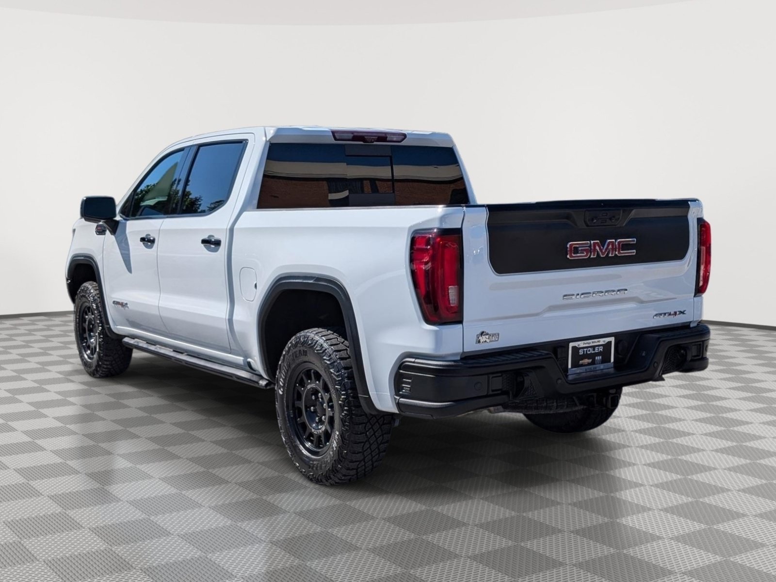 Used 2023 GMC Sierra 1500 AT4X w/ AT4X AEV Edition AWD/4WD image 3