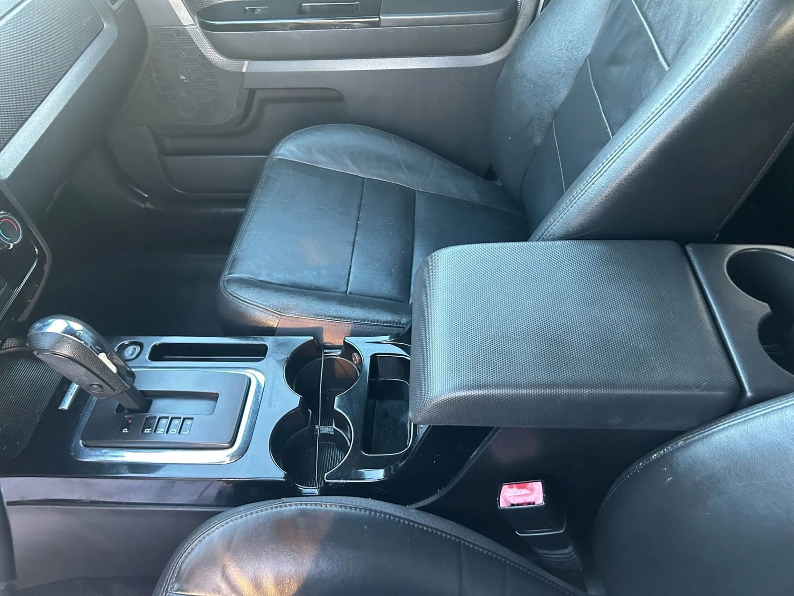 Used 2011 Ford Escape Limited image 25