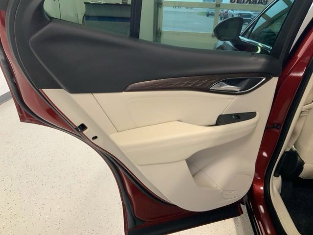 Used 2023 Buick Envision Avenir image 46