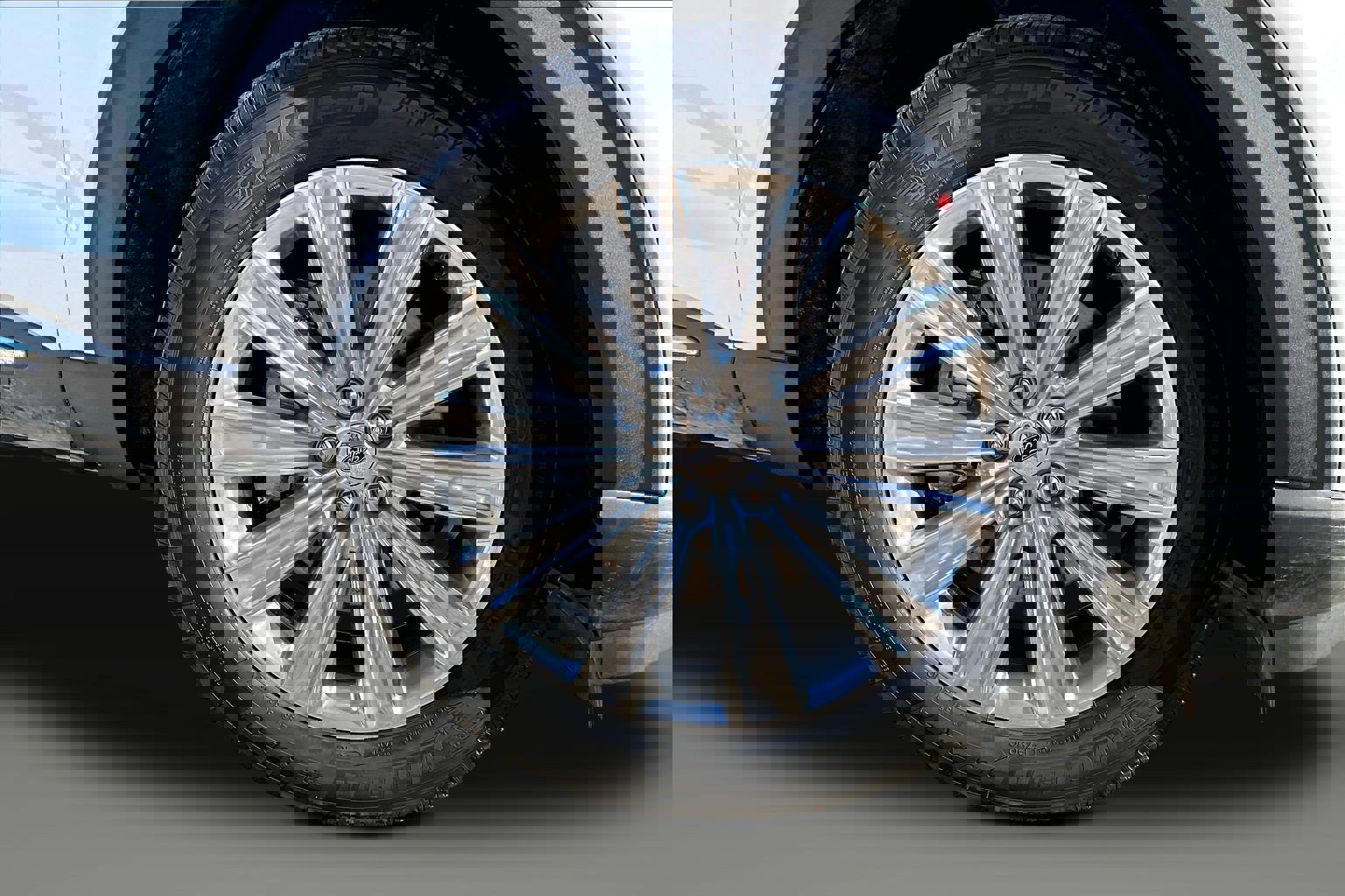 Used 2021 Ford Explorer Limited image 9