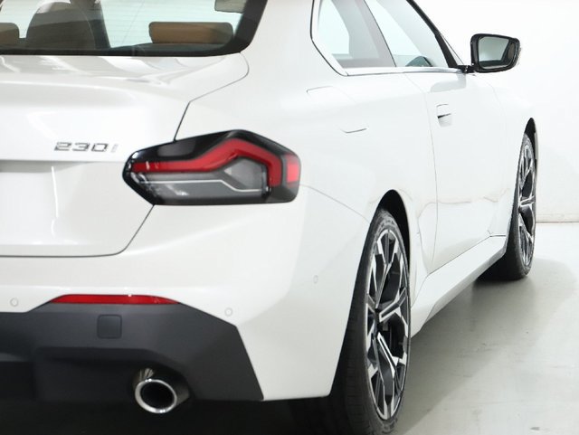 Used 2025 BMW 230i xDrive Coupe w/ Premium Package AWD/4WD image 44