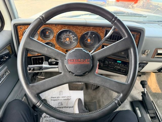 Used 1990 Chevrolet Suburban 4WD image 20