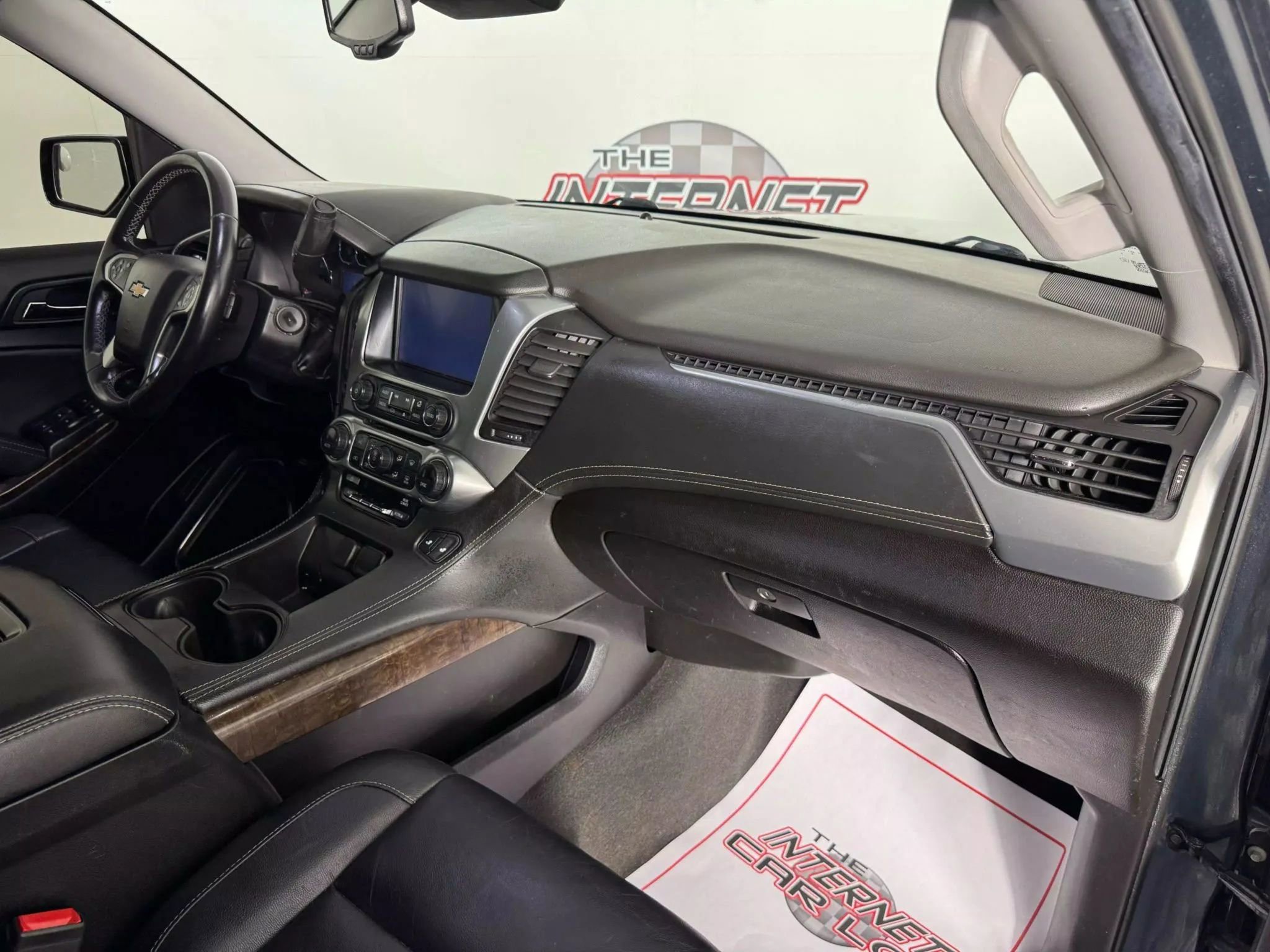 Used 2019 Chevrolet Suburban LT AWD/4WD image 12