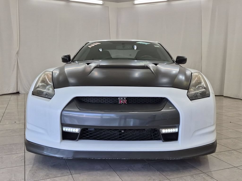 Used 2009 Nissan GT-R Premium AWD/4WD image 3