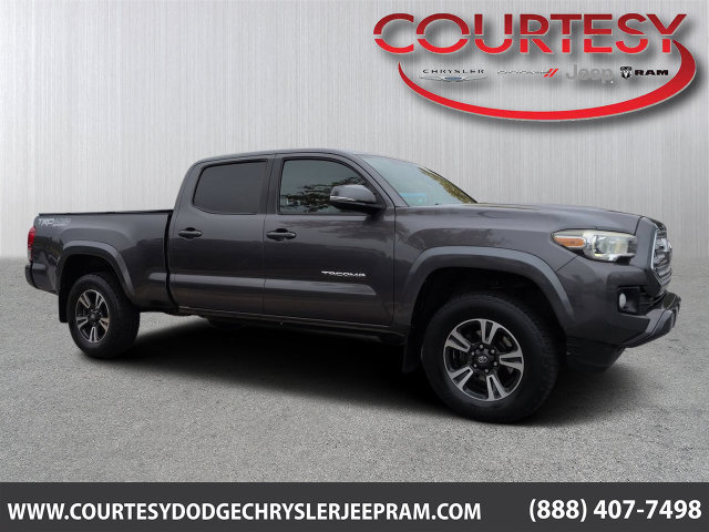 Used 2016 Toyota Tacoma TRD Sport w/ Towing Package AWD/4WD image 1