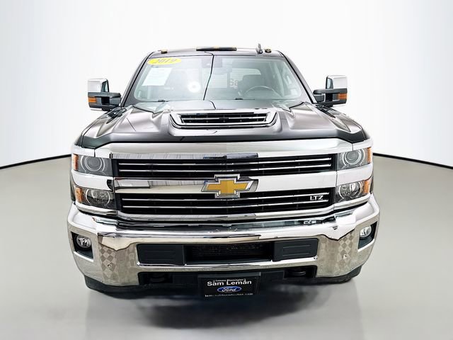 Used 2019 Chevrolet Silverado 2500 LTZ w/ Duramax Plus Package image 2