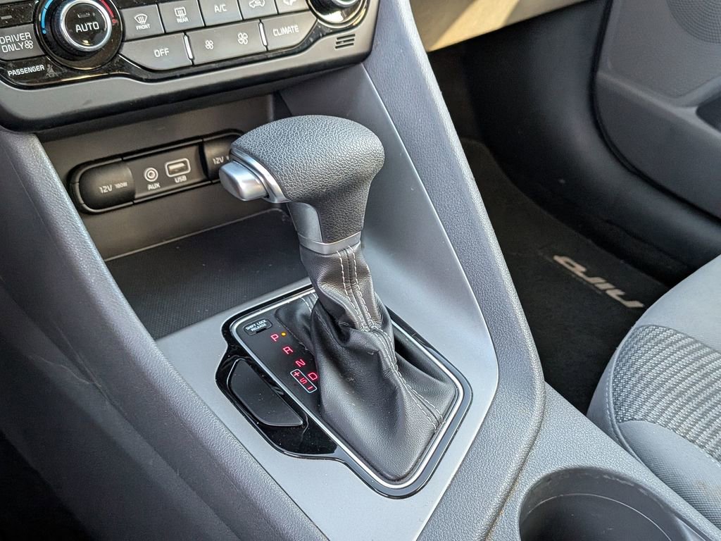 Used 2017 Kia Niro LX image 20