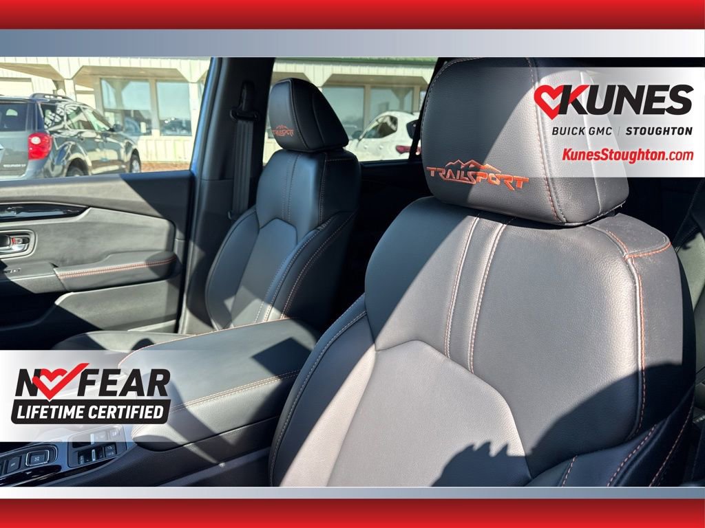 Used 2025 Honda Pilot TrailSport image 23