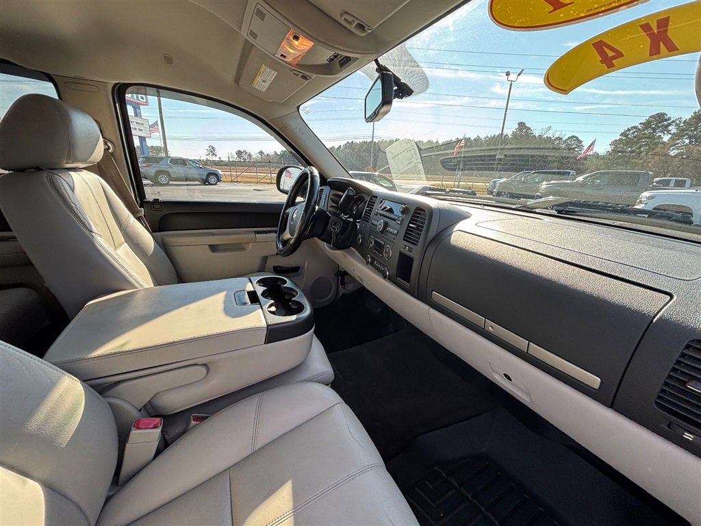 Used 2011 Chevrolet Silverado 1500 LT w/ All-Star Edition AWD/4WD image 24