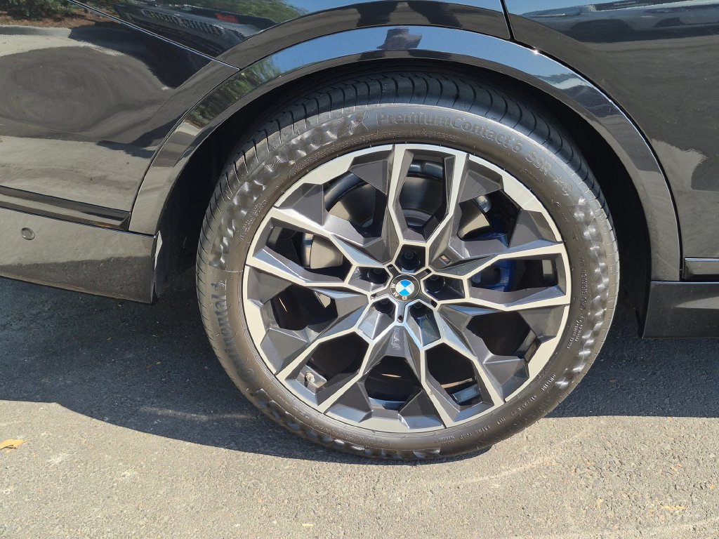 Used 2026 BMW X7 xDrive40i w/ M Sport Package AWD/4WD image 30