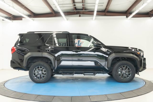 Used 2025 Toyota 4Runner SR5 AWD/4WD image 34