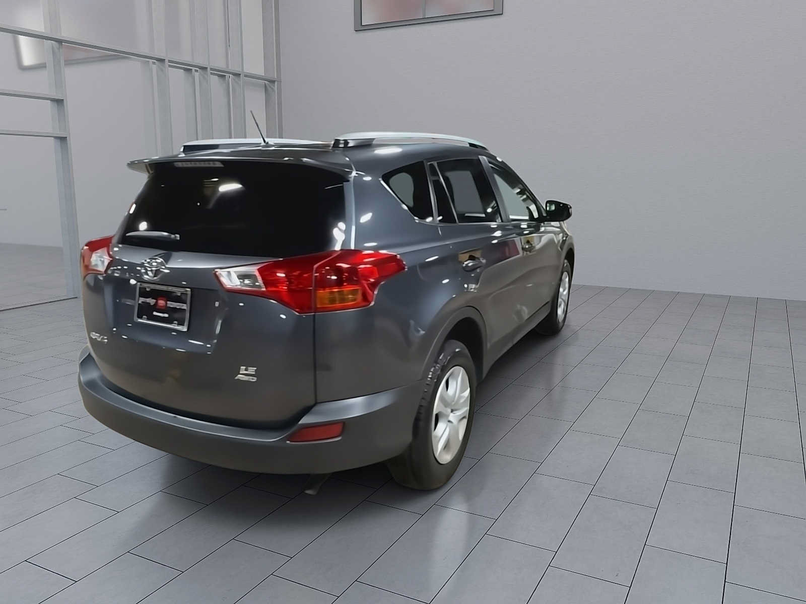 Used 2015 Toyota RAV4 LE AWD/4WD image 8