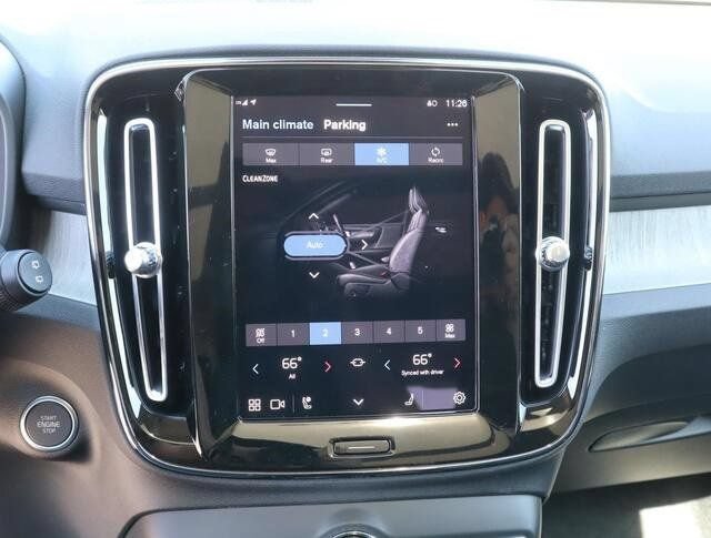 New 2024 Volvo XC40 B5 Plus w/ Climate Package AWD/4WD image 13