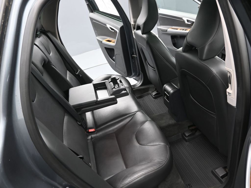 Used 2017 Volvo XC60 T5 Inscription w/ Preferred Option Package image 27