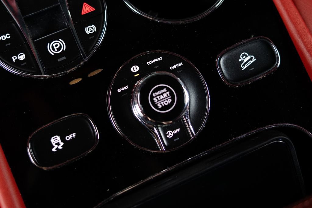 Used 2022 Bentley Bentayga image 32