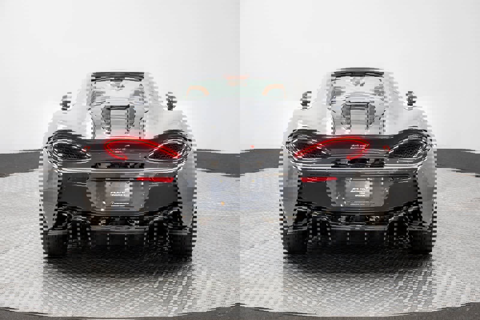 Used 2018 McLaren 570S Spider image 5