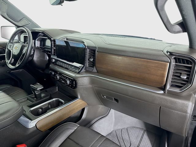 Used 2024 Chevrolet Silverado 1500 High Country w/ High Country Premium Package image 32