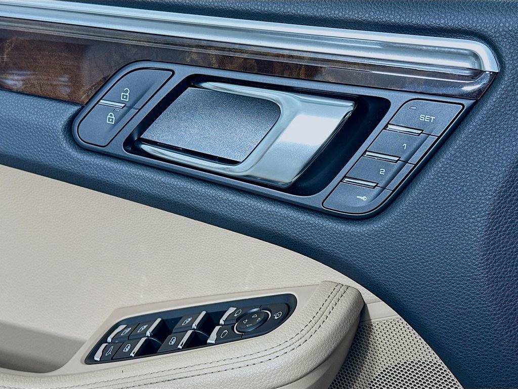 Certified 2023 Porsche Macan AWD/4WD image 20