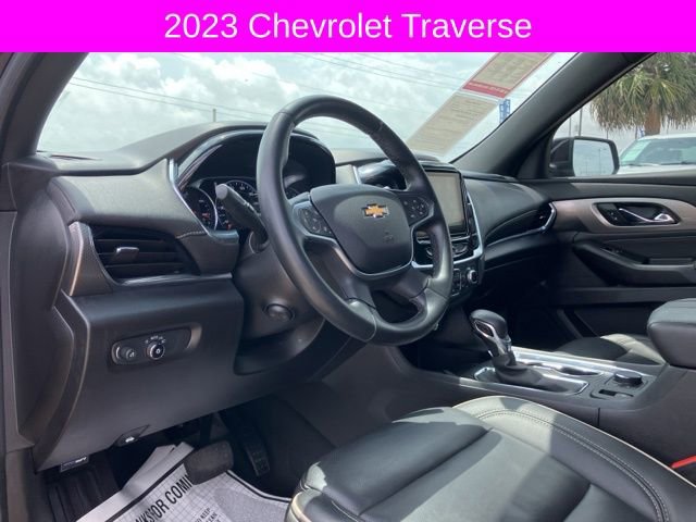 Used 2023 Chevrolet Traverse Premier image 31