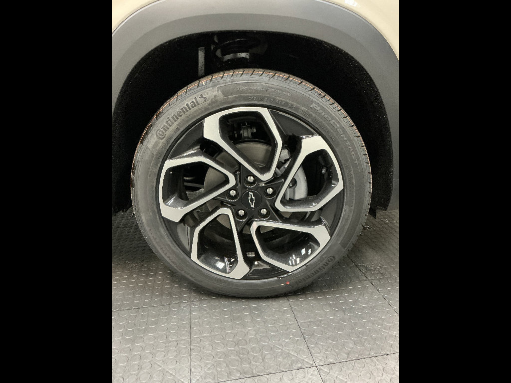 New 2026 Chevrolet Trax RS FWD image 39