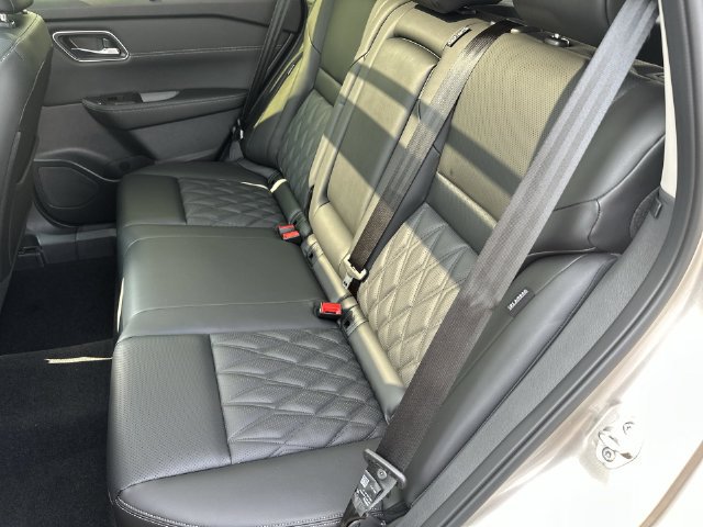 New 2026 Nissan Rogue Platinum AWD/4WD image 34