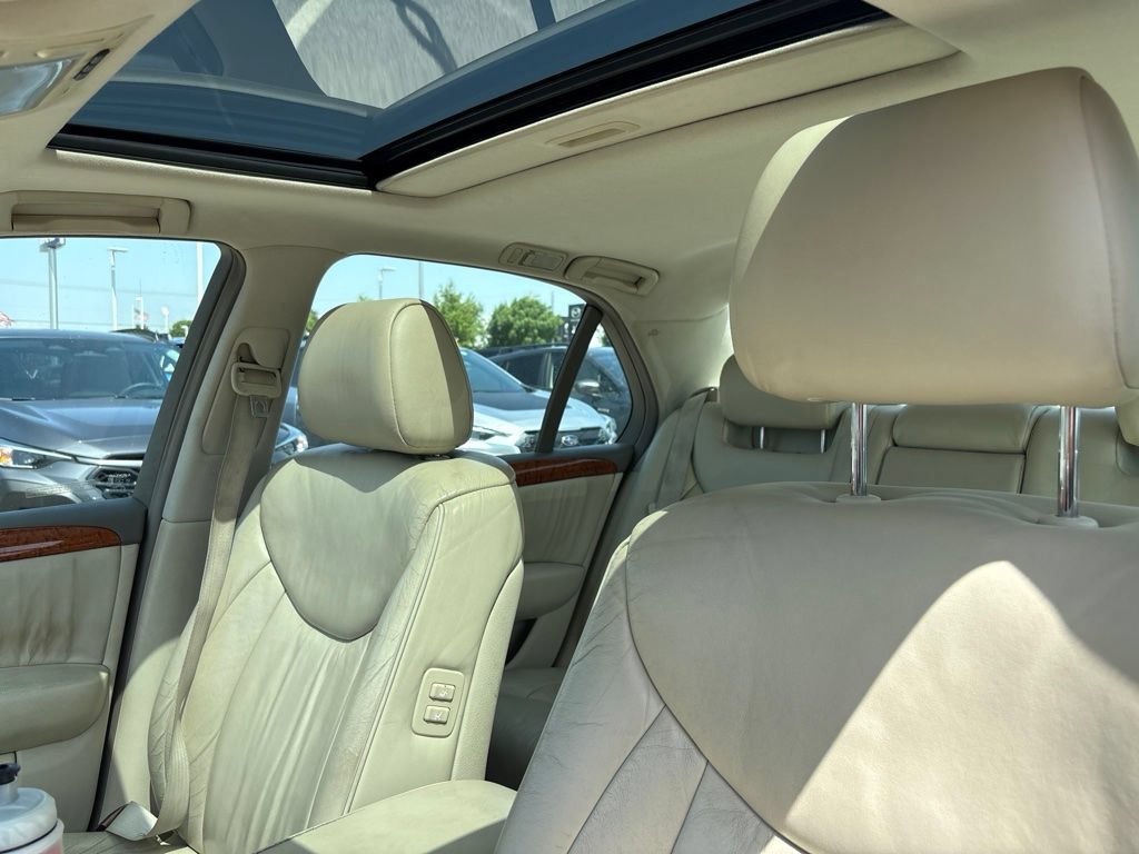 Used 2002 Lexus LS 430 RWD image 5
