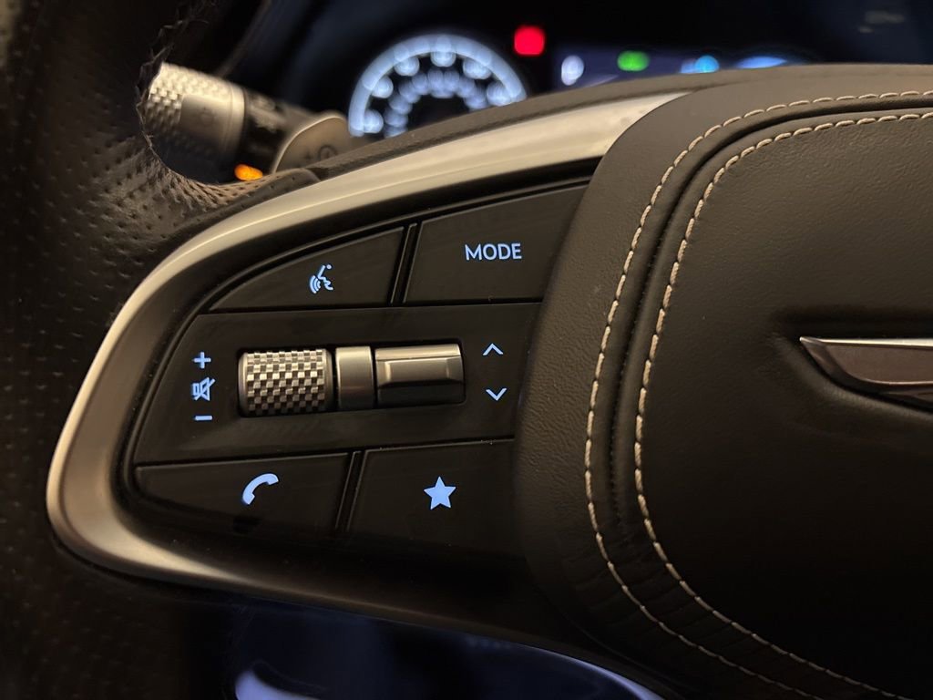 Used 2025 Genesis Electrified GV70 Advanced image 16