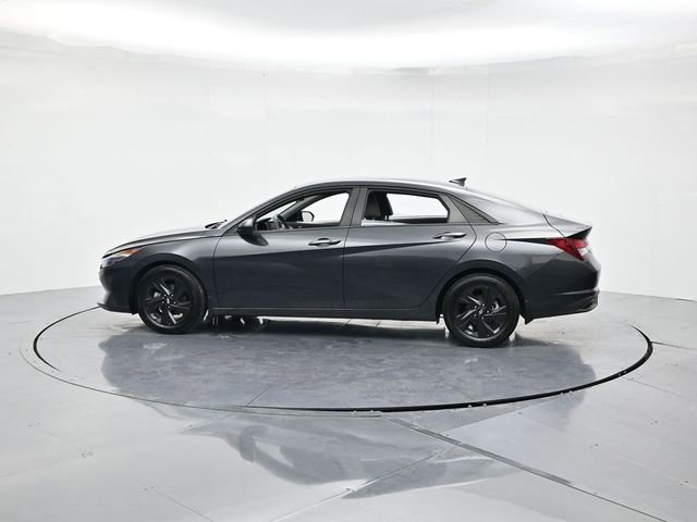 Used 2022 Hyundai Elantra SEL image 7