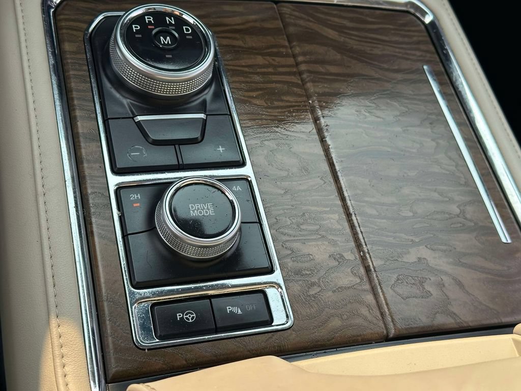Used 2019 Ford Expedition Max Platinum AWD/4WD image 21