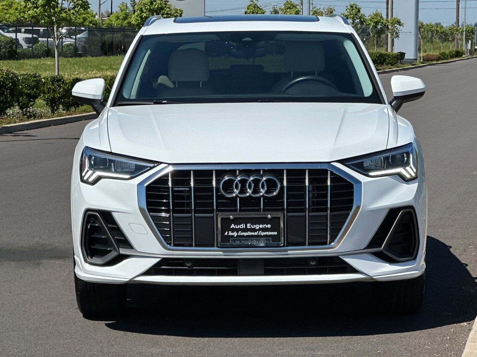 Used 2025 Audi Q3 2.0T Premium AWD/4WD image 8