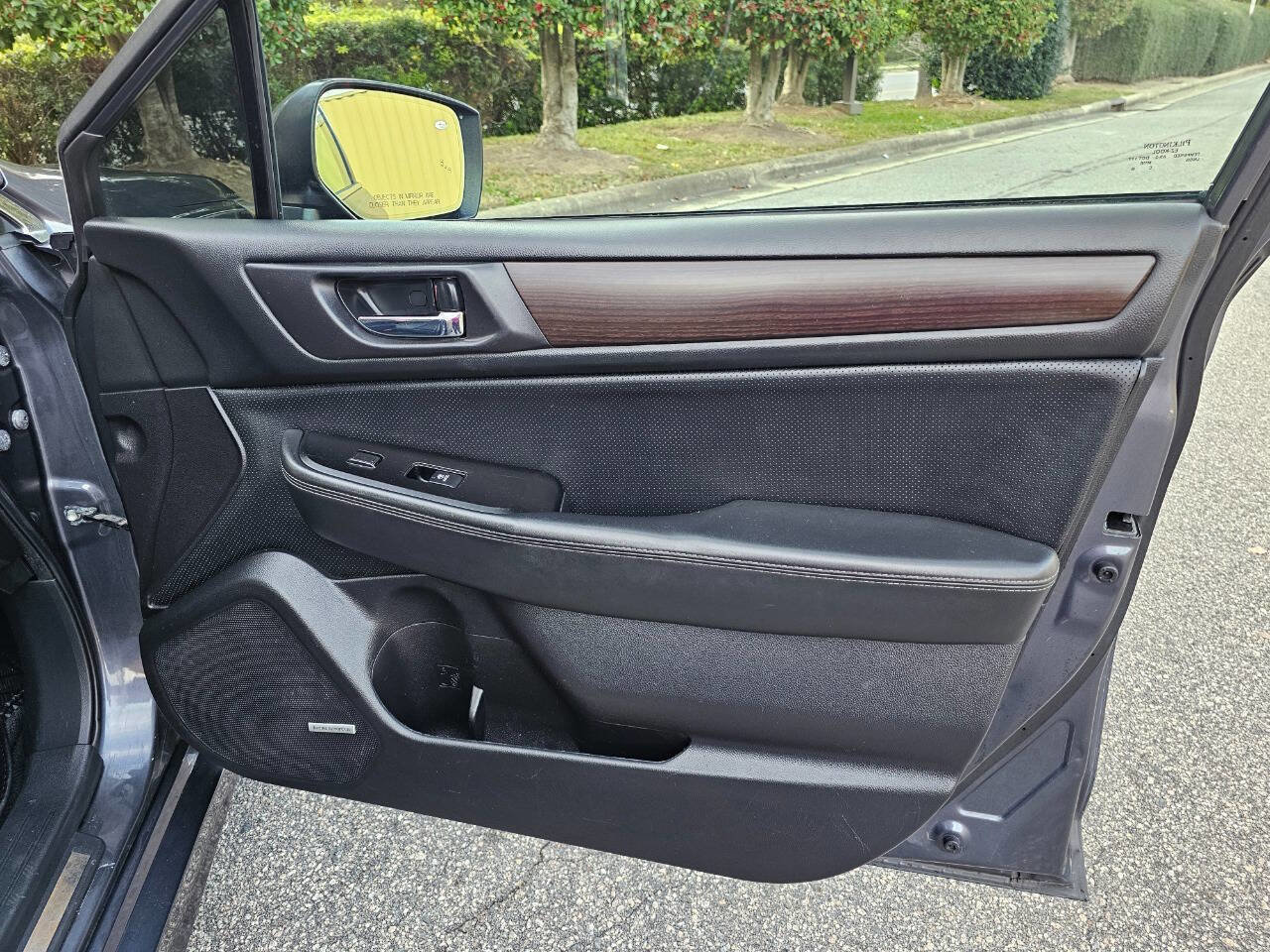 Used 2017 Subaru Legacy 3.6R Limited image 32