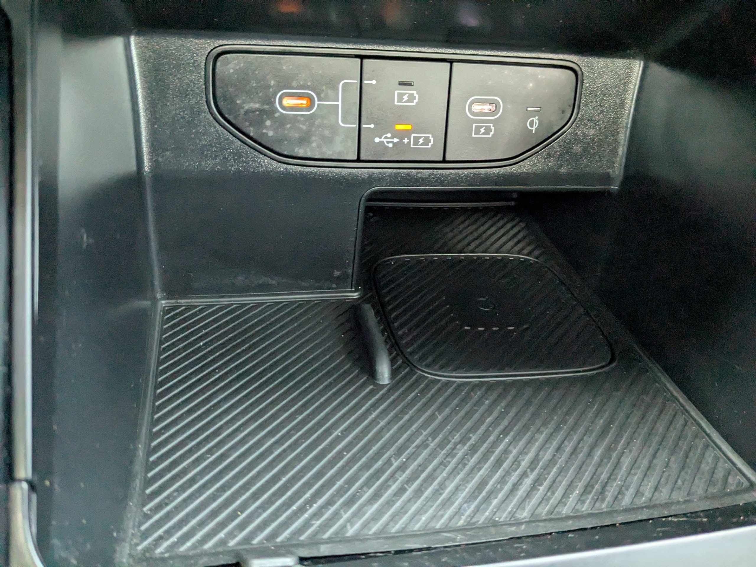 Certified 2024 Kia Sorento S w/ Panoramic Sunroof Package image 25