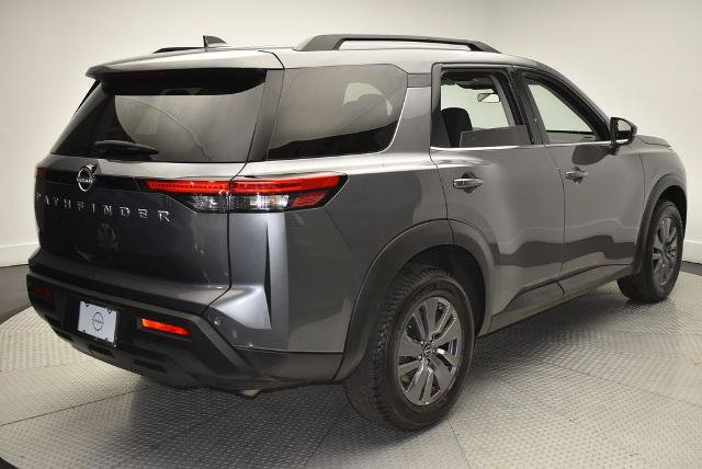 Certified 2025 Nissan Pathfinder SV FWD image 5