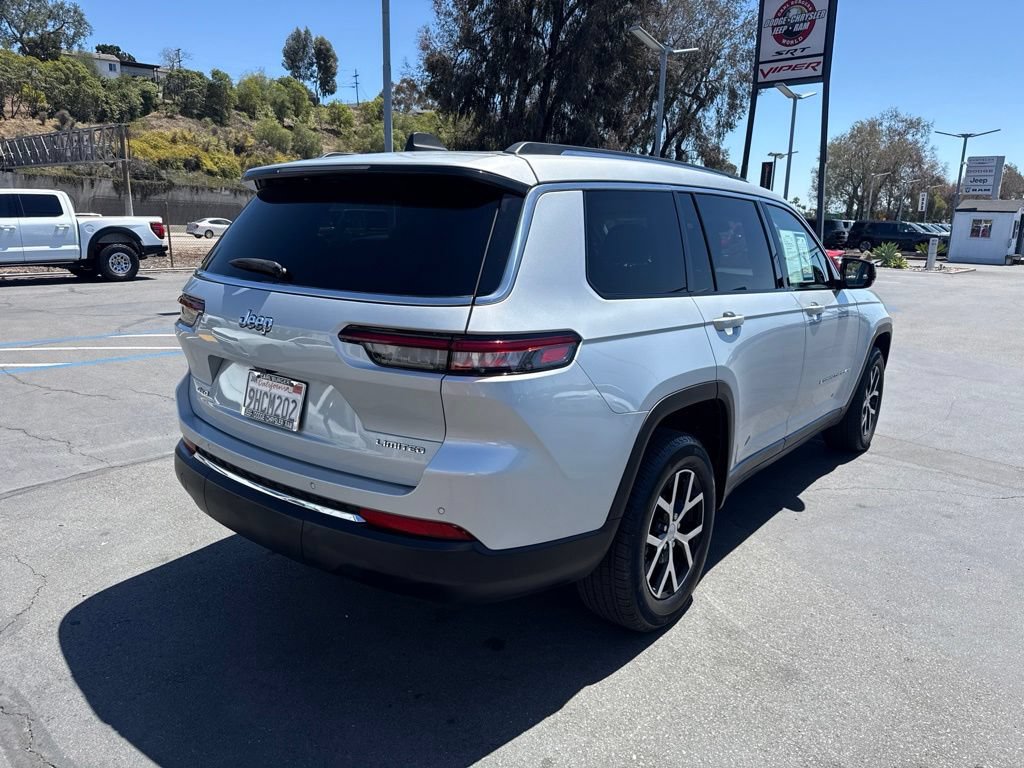 Used 2023 Jeep Grand Cherokee L Limited AWD/4WD image 8