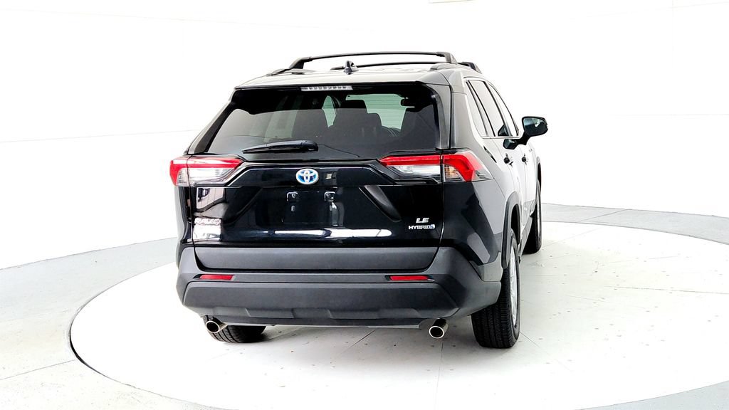 Used 2021 Toyota RAV4 LE w/ Carpet Mat Package (TMS) AWD/4WD image 5