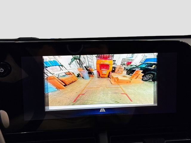 New 2026 Chevrolet Trax ACTIV w/ Sunroof Package FWD image 17