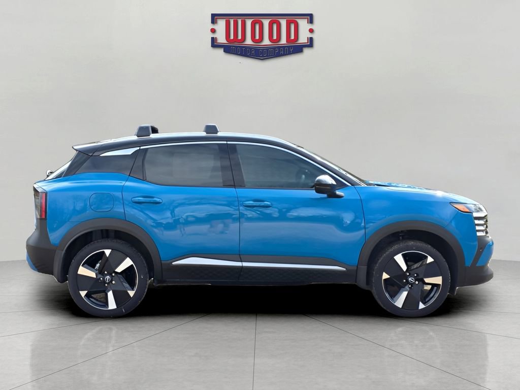 New 2026 Nissan Kicks SR image 2