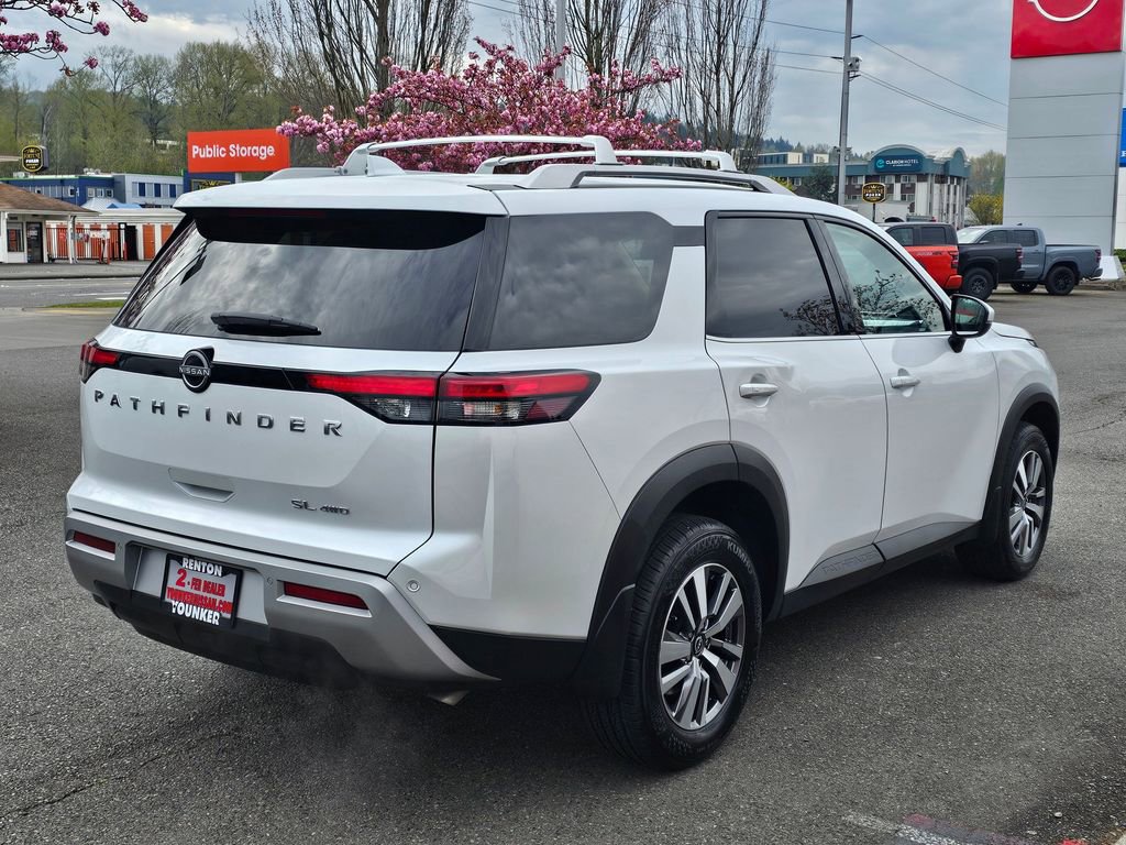 Certified 2025 Nissan Pathfinder SL image 5