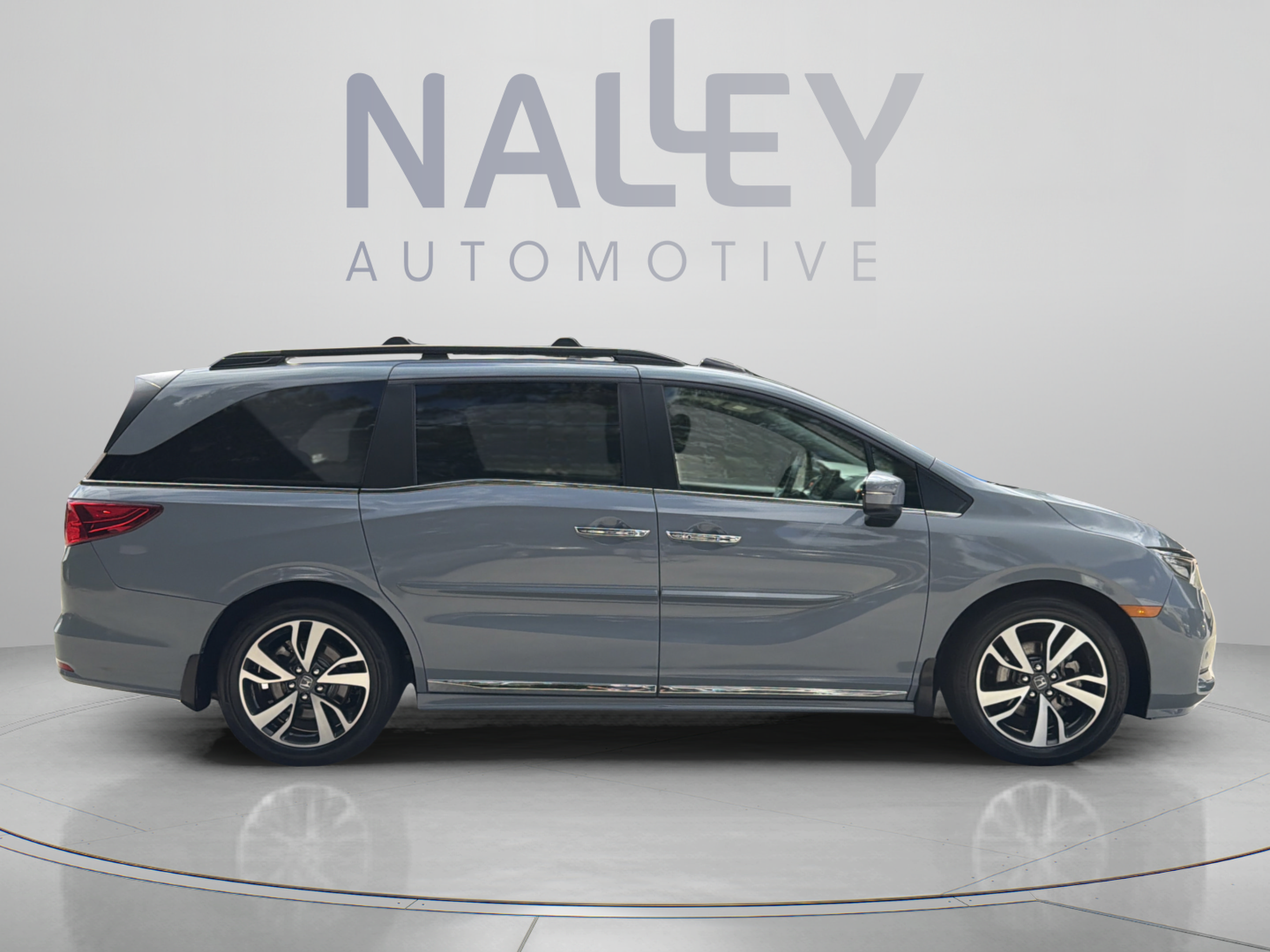 Used 2024 Honda Odyssey Touring image 5