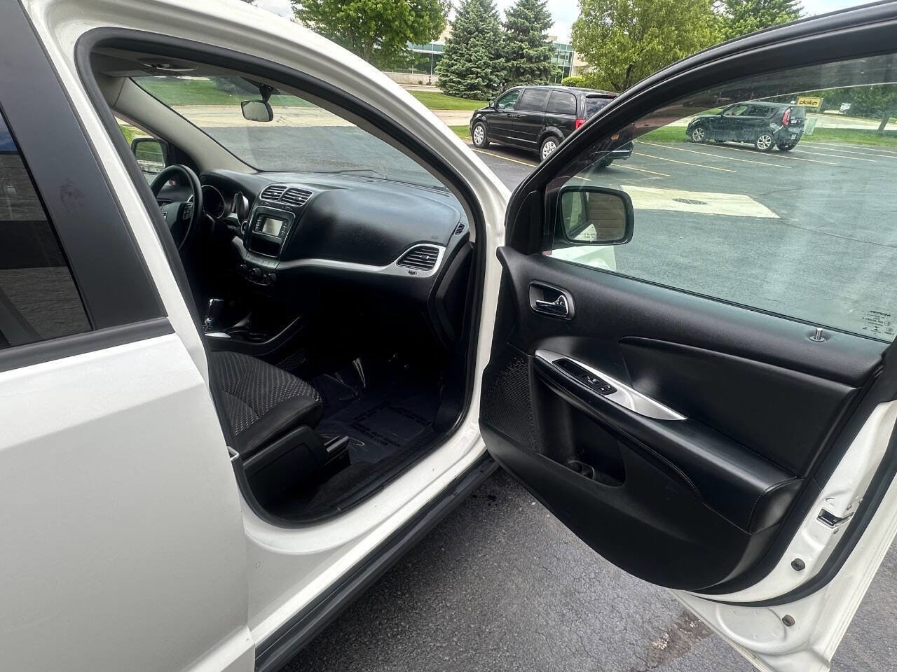 Used 2016 Dodge Journey SXT AWD/4WD image 18
