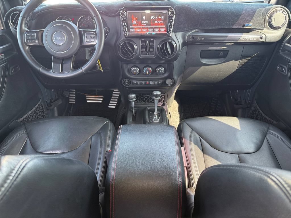 Used 2017 Jeep Wrangler Unlimited Sahara AWD/4WD image 13