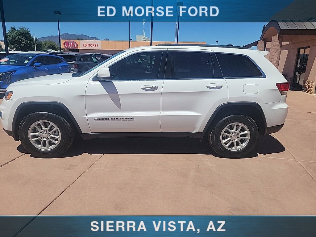 Used 2020 Jeep Grand Cherokee Laredo AWD/4WD image 3