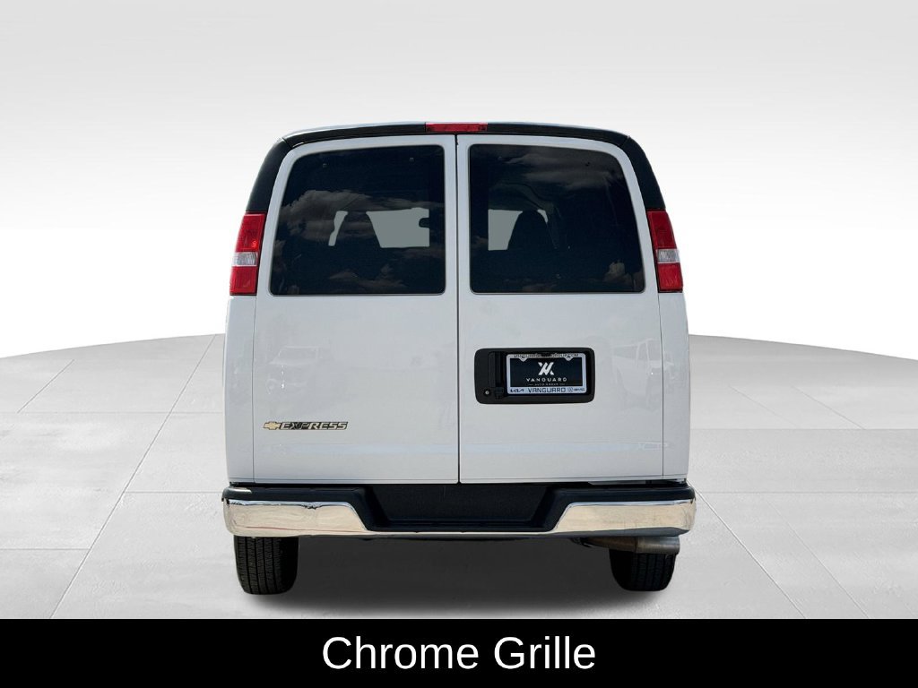 Used 2025 Chevrolet Express 3500 LT w/ LT Preferred Equipment Group RWD image 7