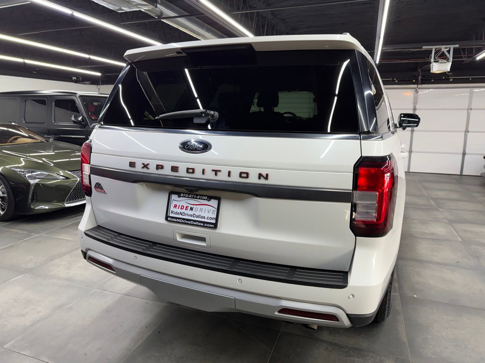 Used 2023 Ford Expedition Timberline image 6