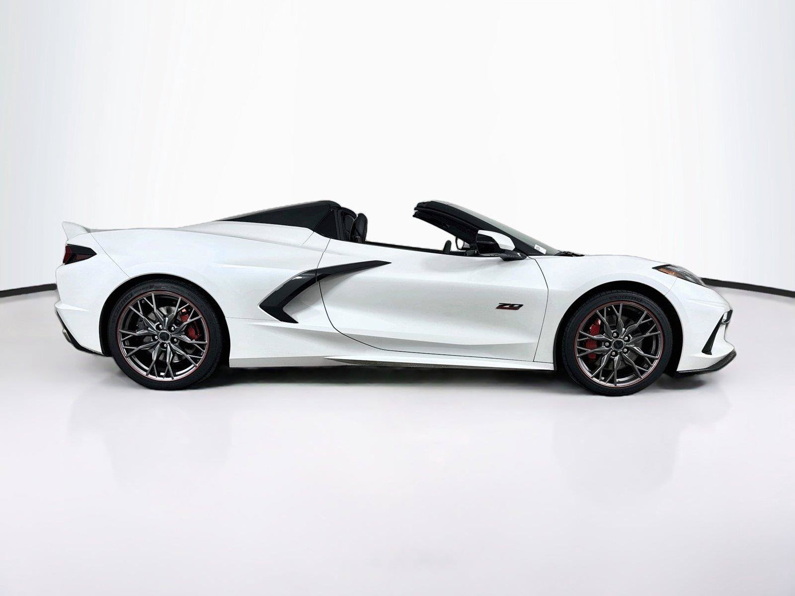 Used 2023 Chevrolet Corvette Stingray Premium Conv w/ Z51 Performance Package RWD image 6