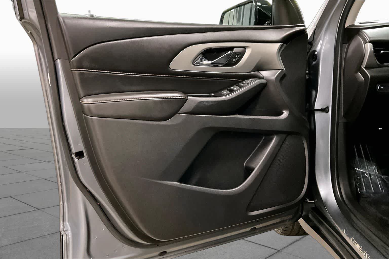 Used 2019 Chevrolet Traverse LS FWD image 20