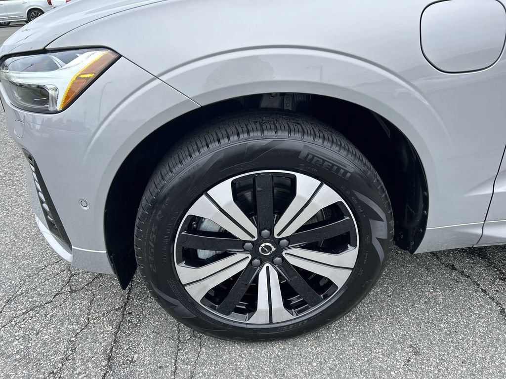 Certified 2024 Volvo XC60 T8 Plus w/ Climate Package AWD/4WD image 10